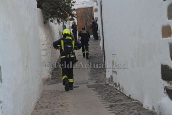 Un cortocircuito causa un incendio en una casa del núcleo histórico de Telde (Foto TA)